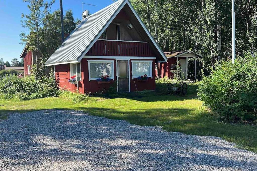 Adorable 1-Bedroom Cottage/Guesthouse In Kittilae Kittilä Exterior foto