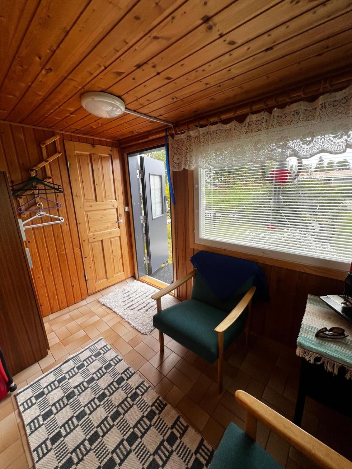 Adorable 1-Bedroom Cottage/Guesthouse In Kittilae Kittilä Exterior foto